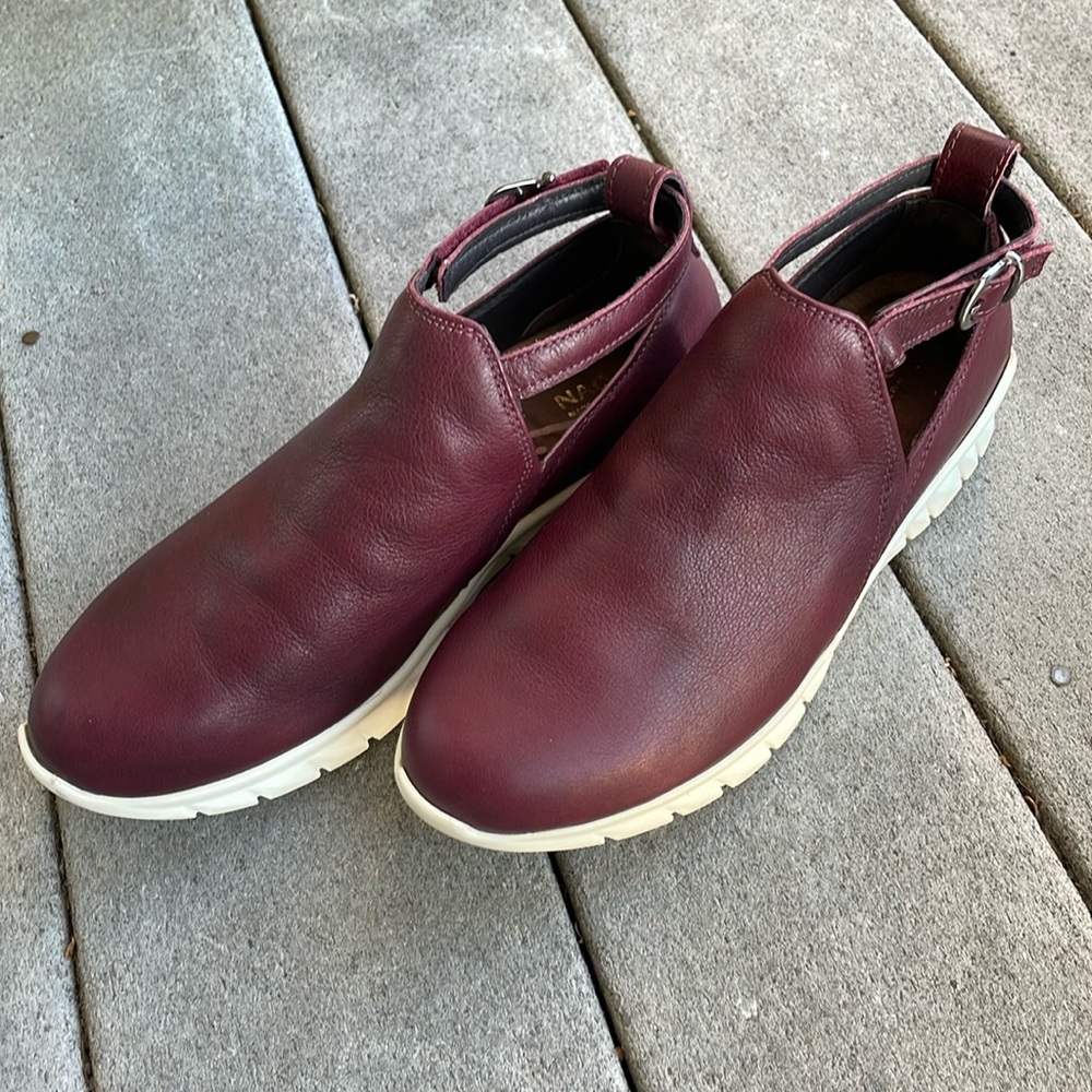 Naot Cosmic is size (euro size 38)